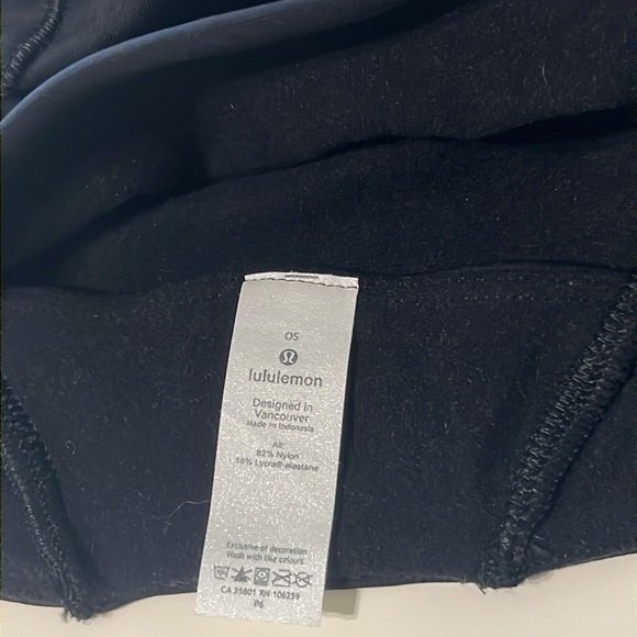 Lululemon Run For It All Beanie, Black, Tech Fleece Ponytail Hat, Reflective - Picture 3 of 6